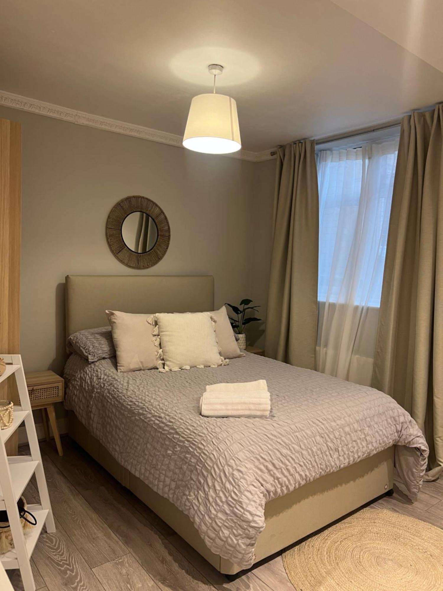 London Property Apartments For Up To 6, Next To Big Ben & London Eye Exterior photo